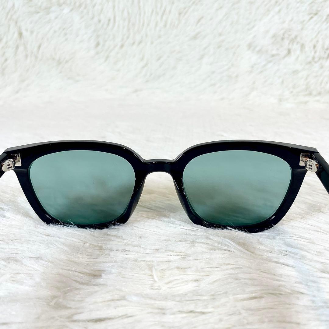 新品　GENTLE MONSTER　LILIT　ブルーレンズ　ブラックフレーム