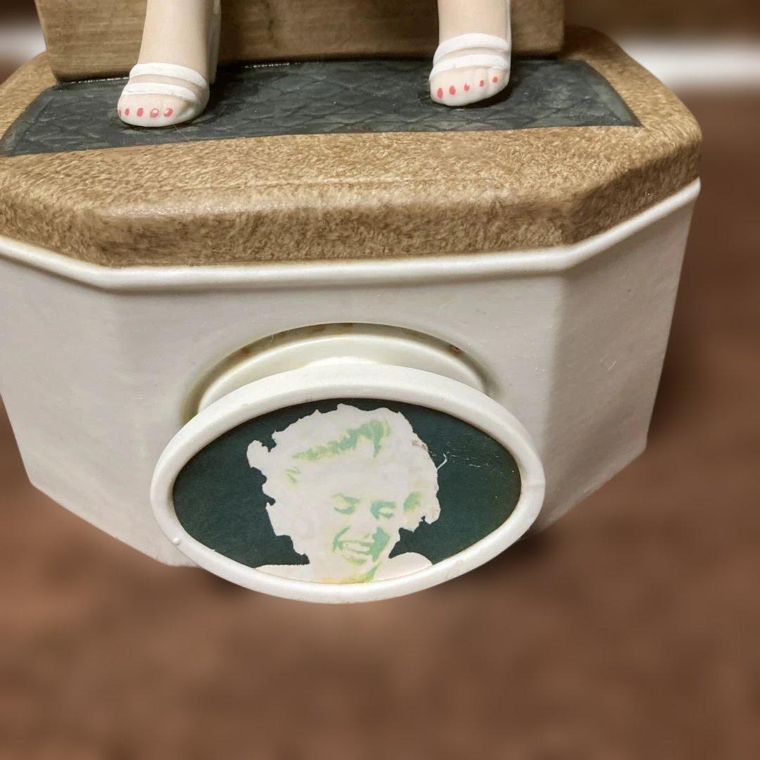 マリリン・モンロー 陶器フィギュア - メルカリ