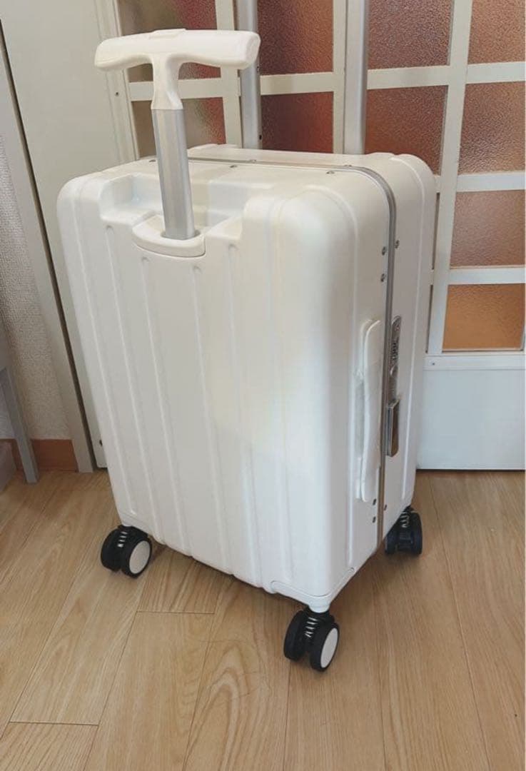 新品未使用 多機能子供乗れるスーツケース　40リットル　白