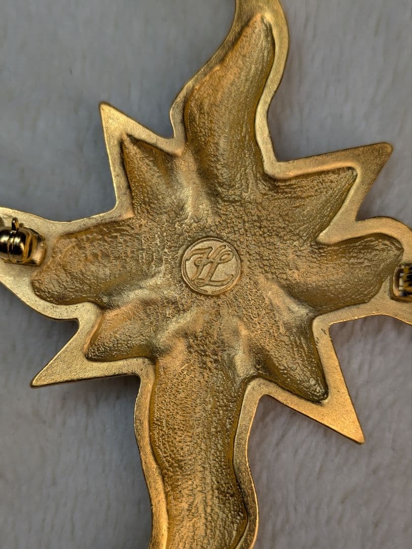 カールラガーフェルド　パール　ゴールド　ブローチ　シャネル　ヴィンテージ