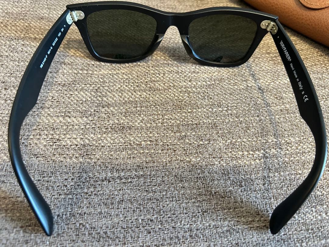 値下げ！Ray-Ban ブラック サングラス ケース付き