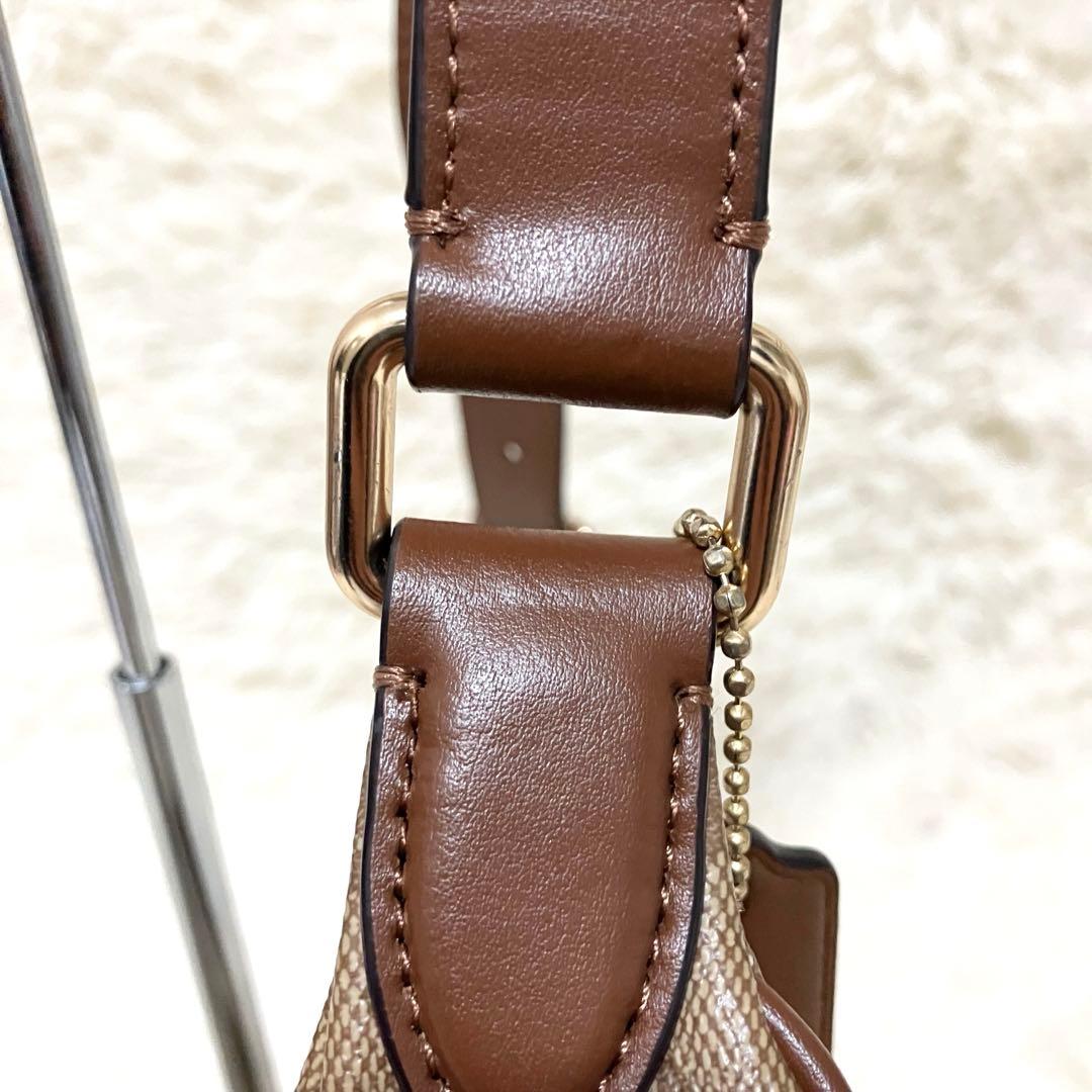【極美品】coach ウエストバッグ PVC シグネチャー