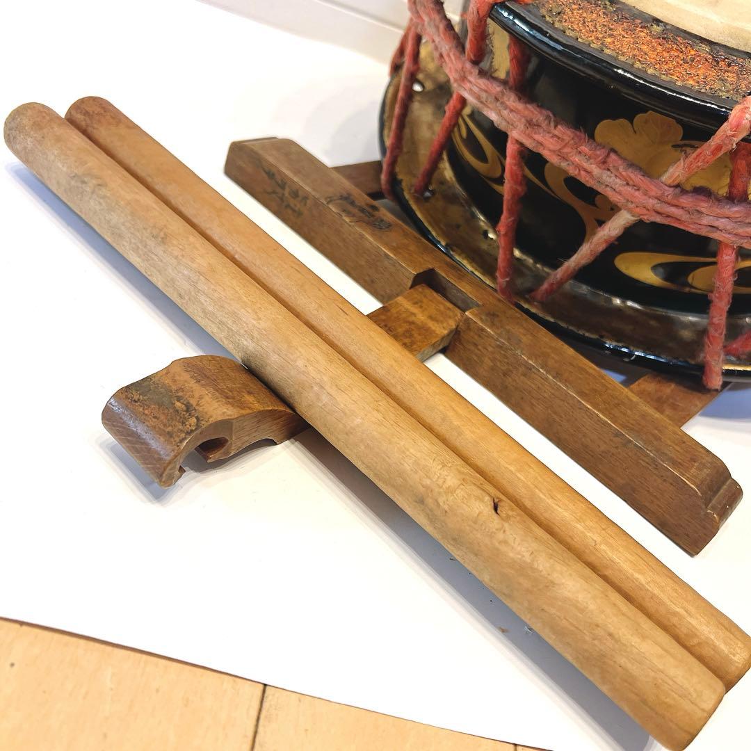 【希少】締め太鼓　蒔絵　和太鼓 34.5cm バチ付き　台座付属　和楽器　打楽器