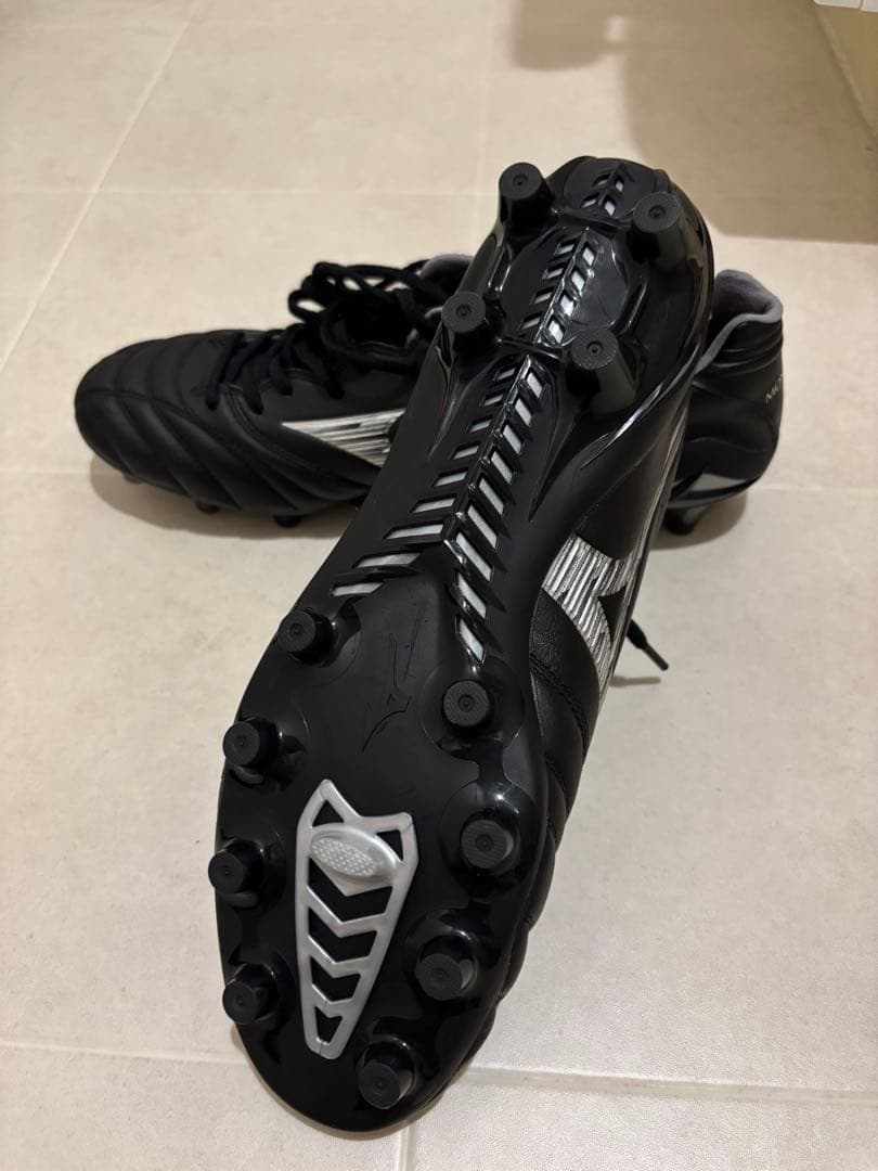 サッカースパイク￼ 黒 ミズノ　モナルシーダNEO III ELITE