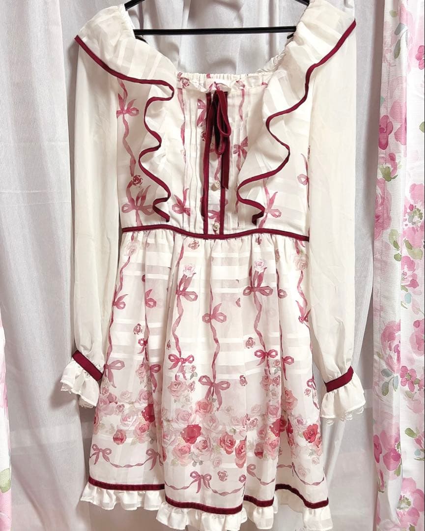 大人気！即完売！レア商品！リズメロのメロメロストロベリーフラワー