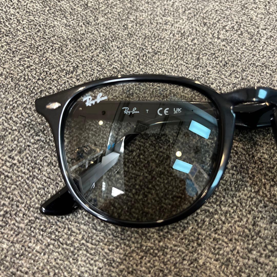 レイバンRayBan RB4259F601/87 BLACK/LIGHTGREY