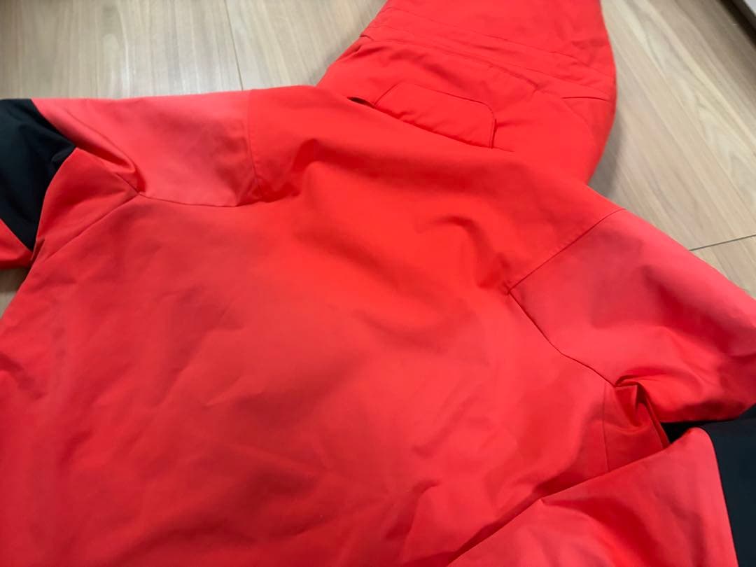 ★送料無料・美品★お洒落　デサント　スキーウエア SAJ デモ　技術選