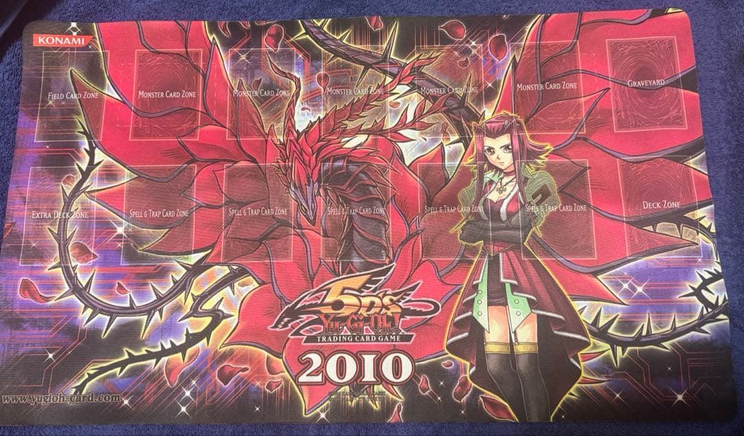 さ*ん様 十六夜アキ・ブラックローズドラゴン　プレイマット