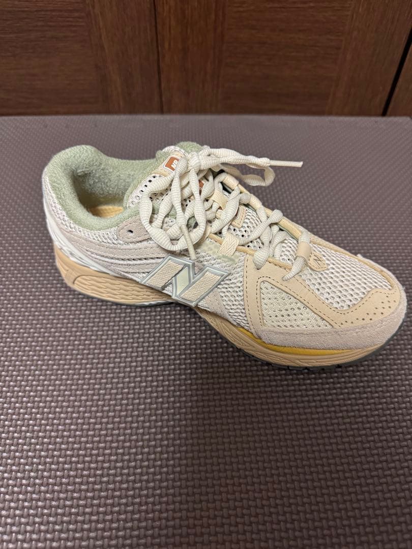 AURALEE × New Balance 1906R \"beige\"