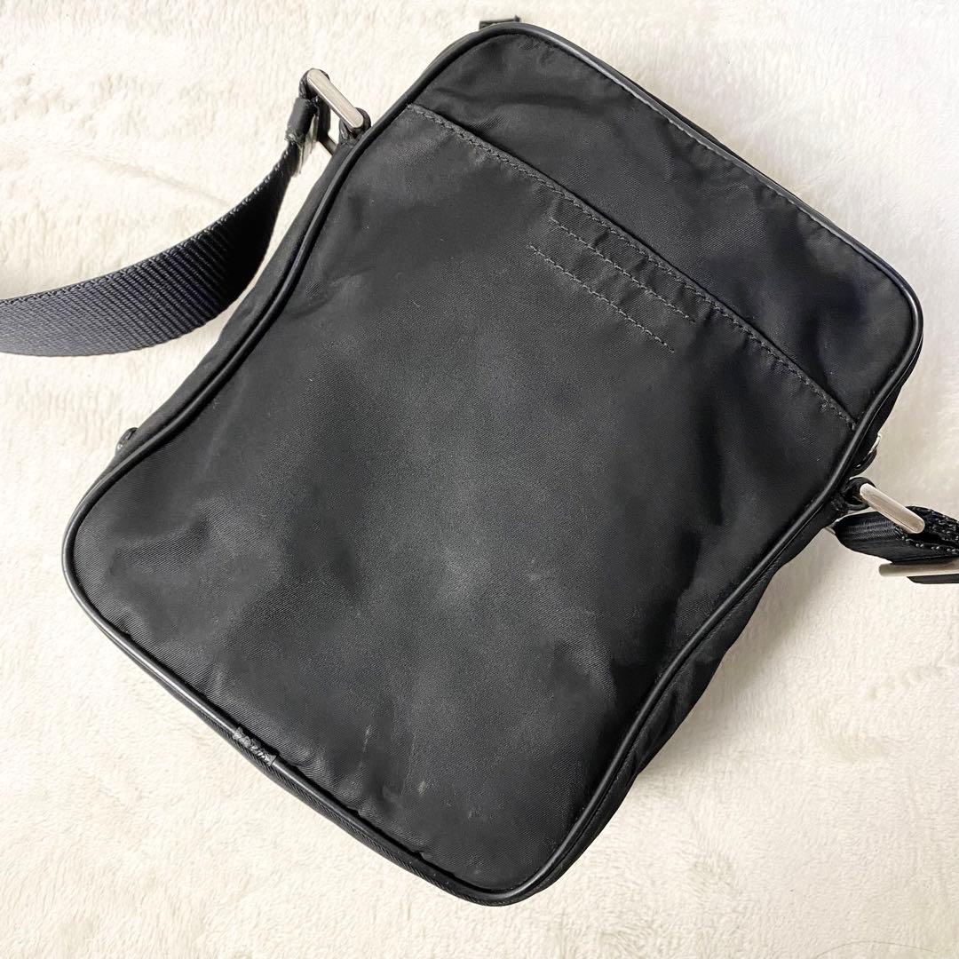 ブランドファッション - プラダ ショルダーバッグ メッセンジャー 三角