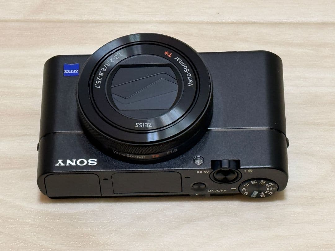 デジタルカメラ SONY Cyber-shot 4K R5 DSC-RX100M5A