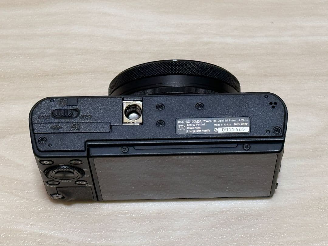 デジタルカメラ SONY Cyber-shot 4K R5 DSC-RX100M5A