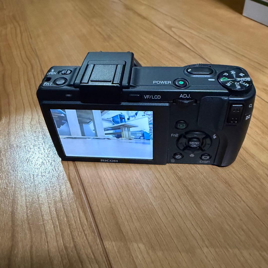 RICOH GX200 コンパクトデジタルカメラ