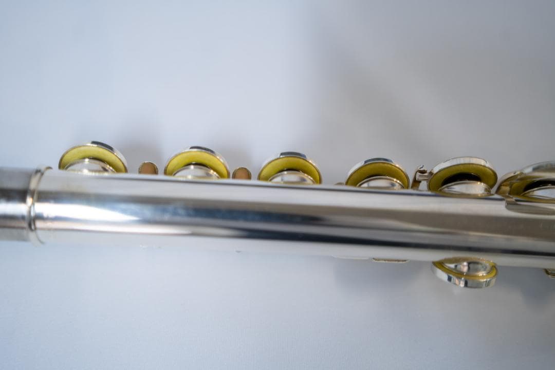 〈美品〉YAMAHA YFL211 フルート ヘコミなし　タンポ良好