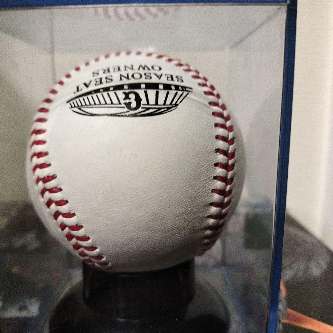 坂本勇人 直筆サイン入り野球ボール シーズンシート限定