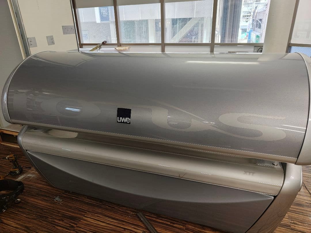 uwe LOTUS タンニングベッド 日焼けマシン