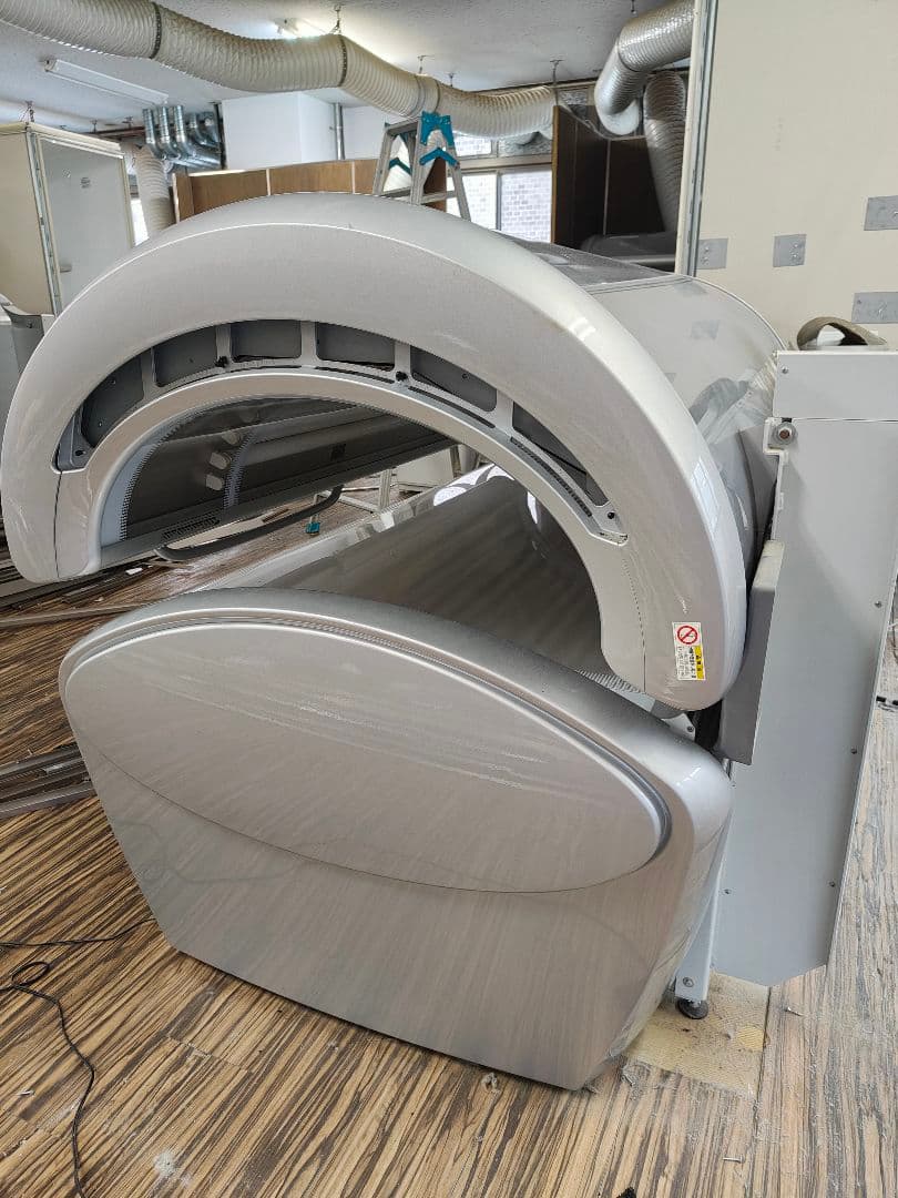 uwe LOTUS タンニングベッド 日焼けマシン