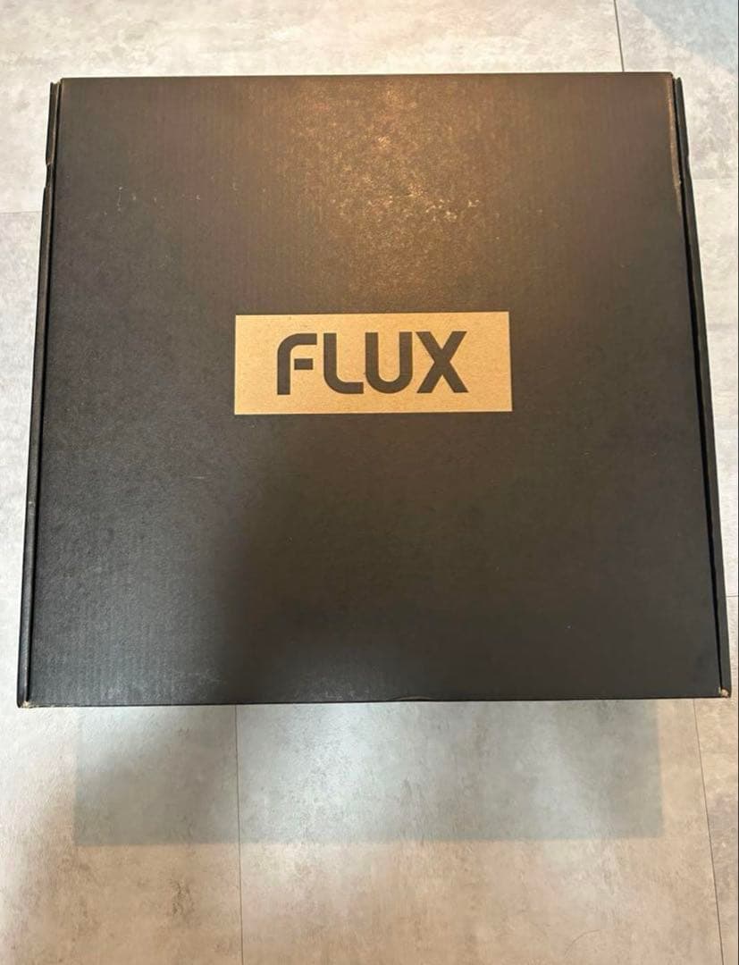 FLUX XF Mサイズ　ホワイト