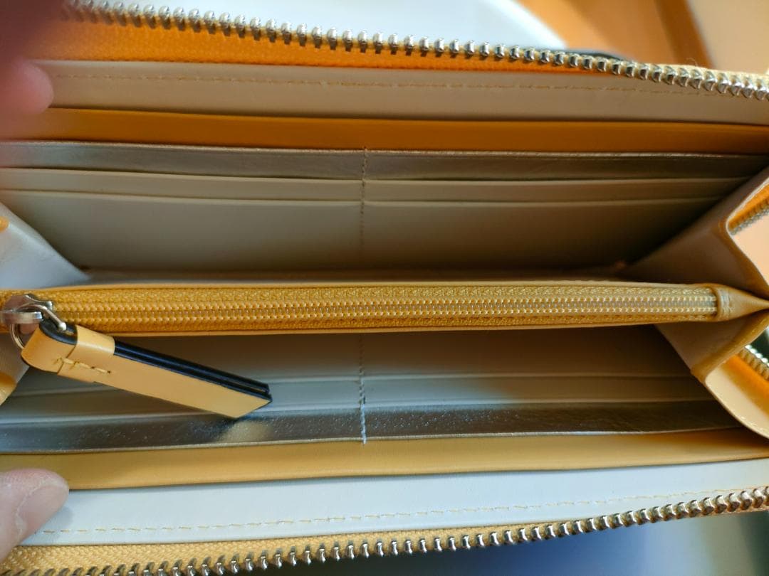 はちまる様専用】イギリス ラドリーロンドン 長財布 JOY柄 雨柄 - メルカリ