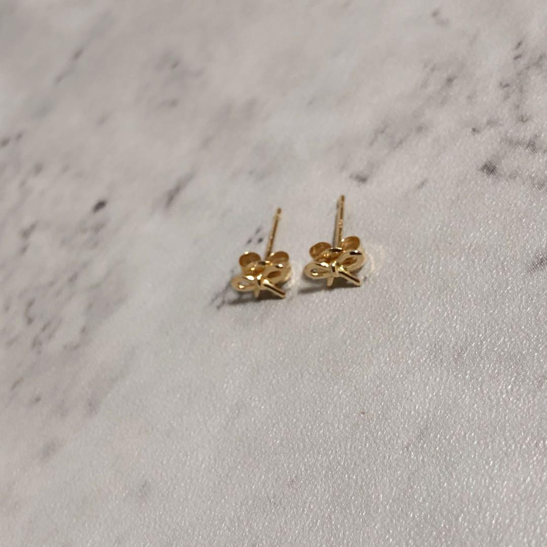 ete エテ リボン ピアス K18YG 両耳 - メルカリ