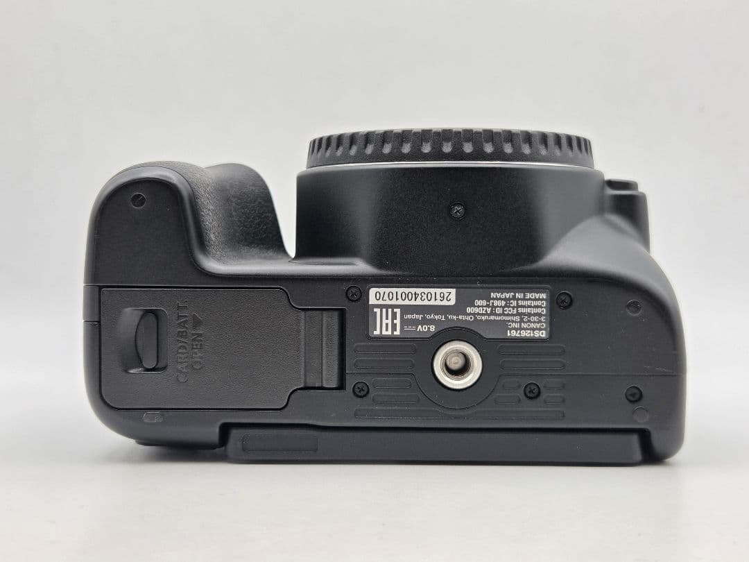 キャノン　Canon EOS Kiss X10 18-55mm レンズキット