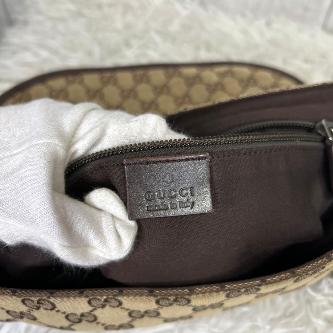 GUCCI ウエストバッグ　GGキャンバス　ウエストポーチ　ブラウン　レザー