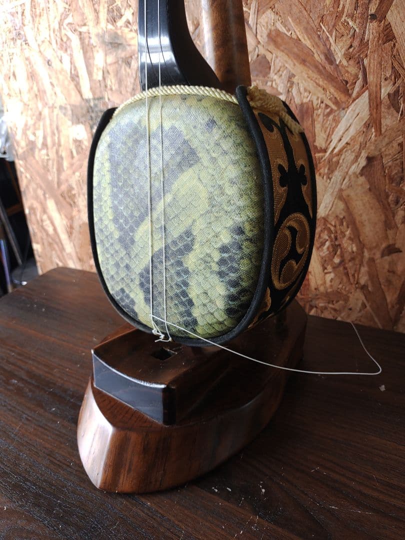 ●沖縄三線 サンシン●三味線　蛇革