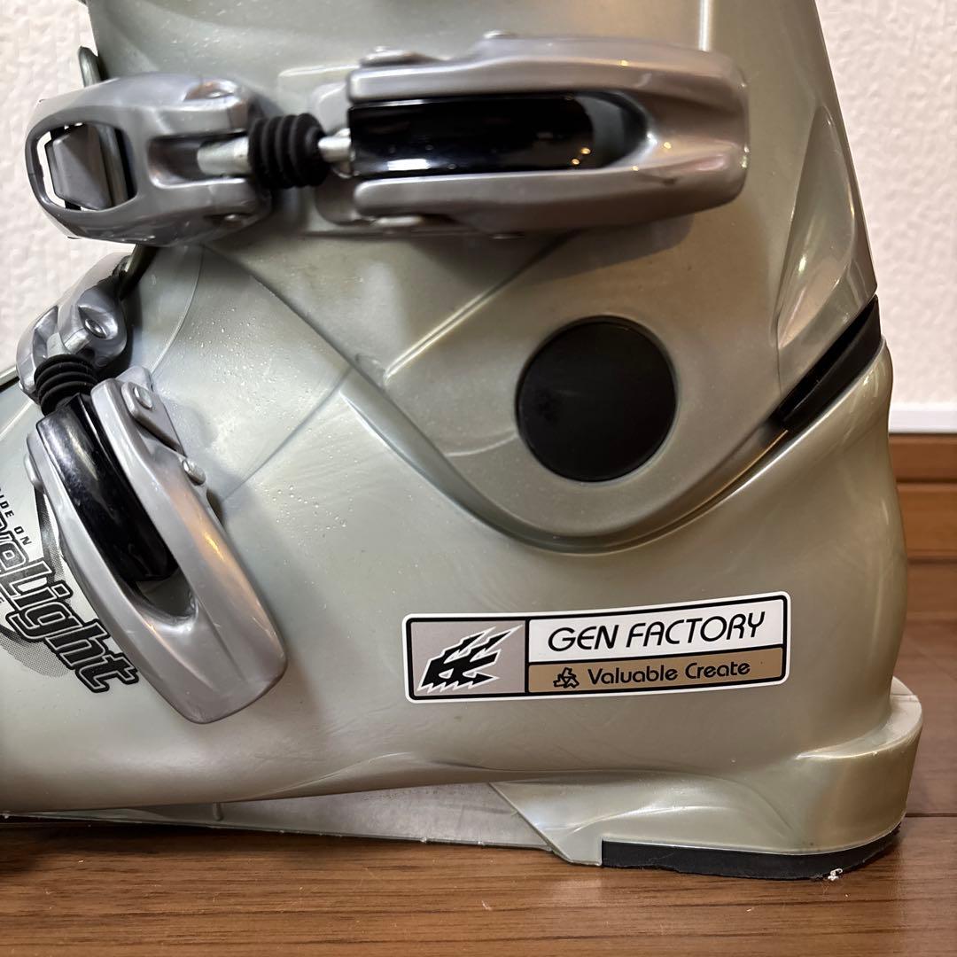 GENFACTORY男性用スキーブーツCARVELIGHT 27.0〜27.5㎝