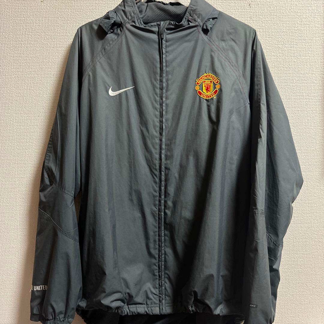 nike マンチェスターユナイテッド ナイロンジャケット テック サッカー