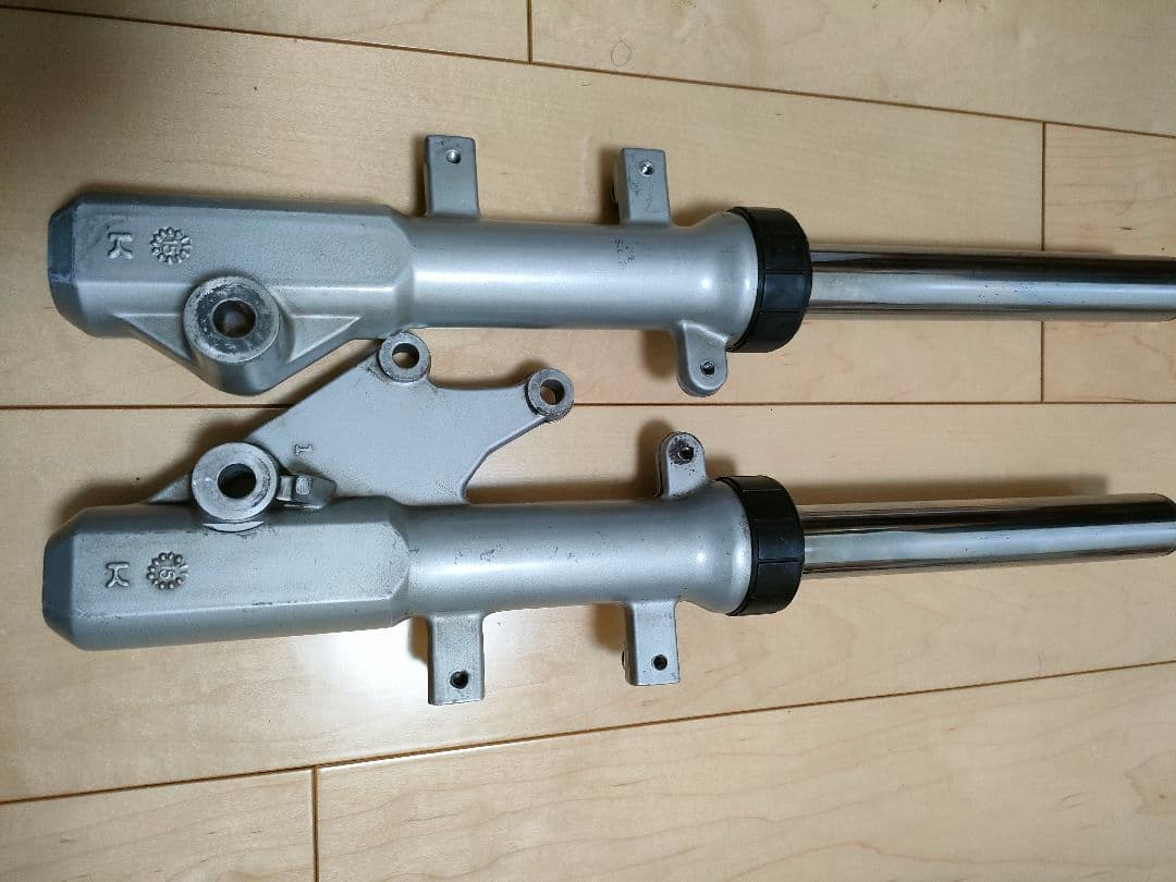 マジェスティs フロントフォーク OH済 硬さ(突き上げ感)対策品 - メルカリ