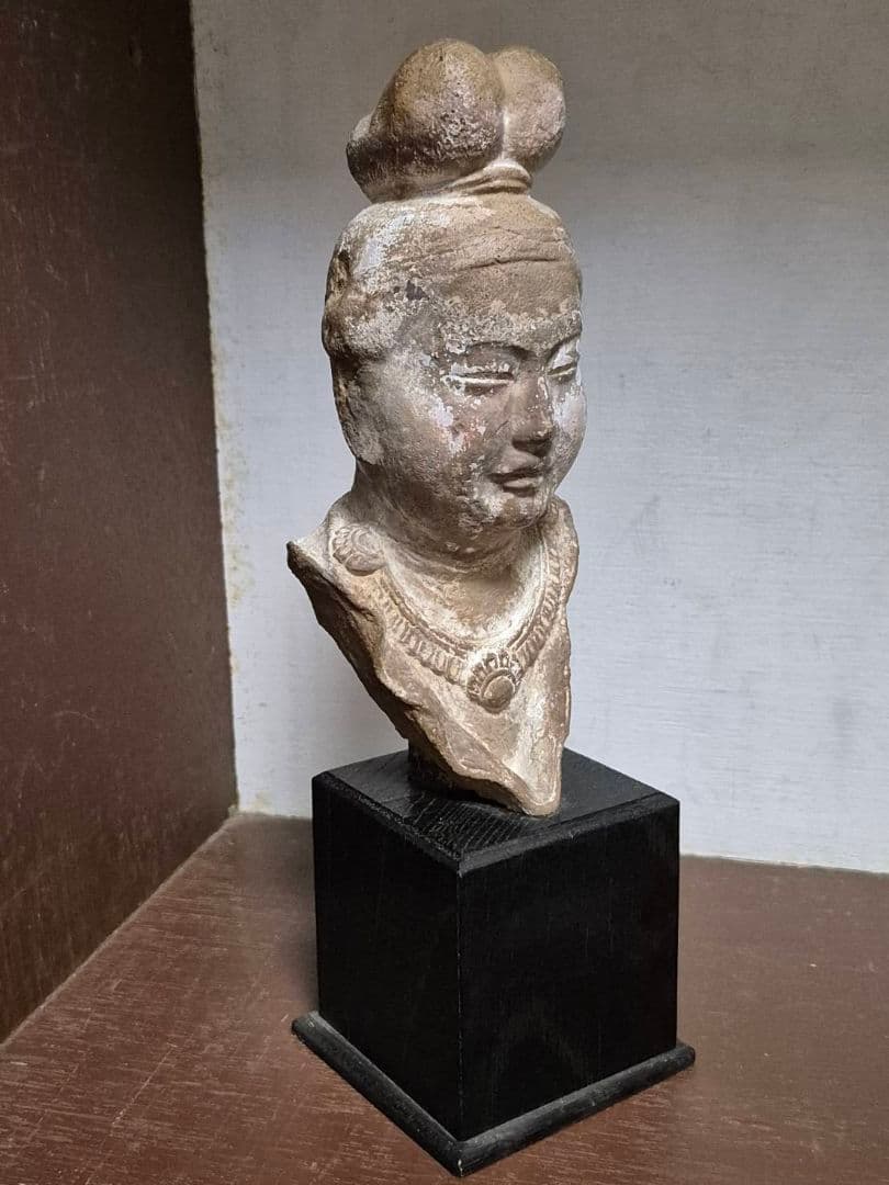 中国　テラコッタ　人物俑　置物　仏　観音像　菩薩