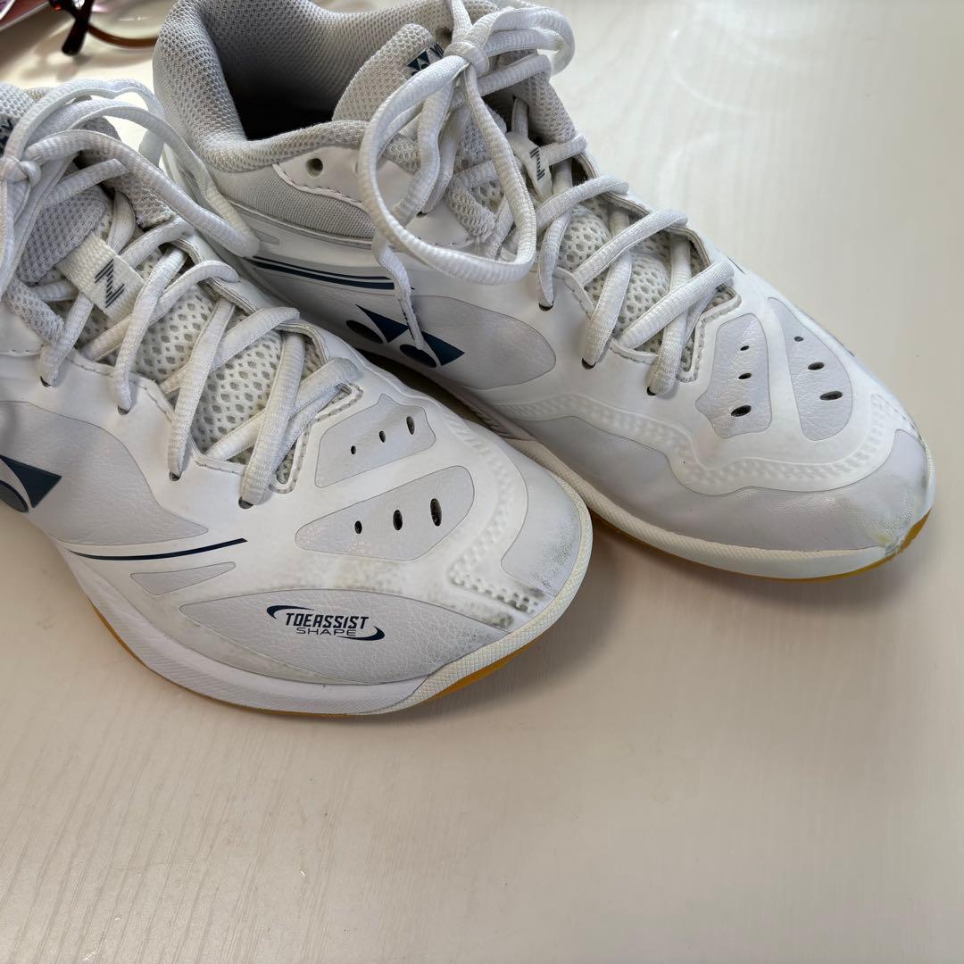 YONEX 65zウィメンズ24.0cmホワイト バドミントンシューズ