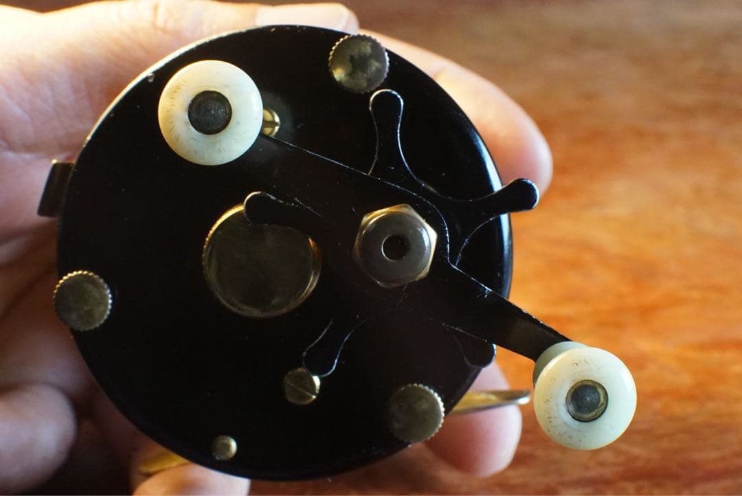 ABU アンバサダー 5000 デラックス メンテ済 フレーム修正済 - メルカリ