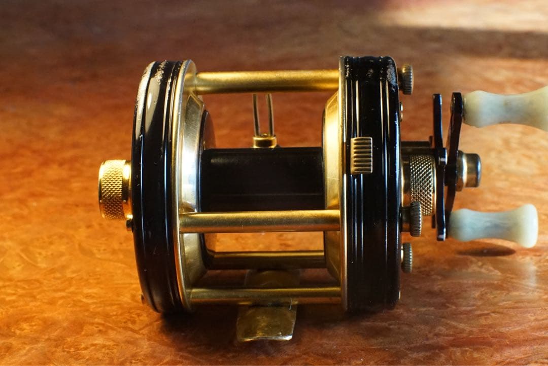 ABU アンバサダー 5000 デラックス メンテ済 フレーム修正済 - メルカリ