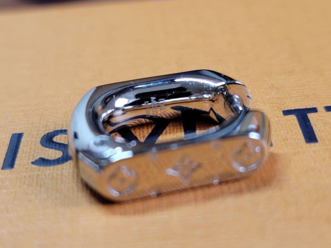 新品未使用 M02227 ルイヴィトン フープピアス・モノグラム チェーン