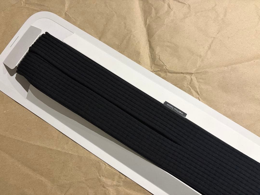 iPhone Pocket by Issey Miyake ロング ブラック