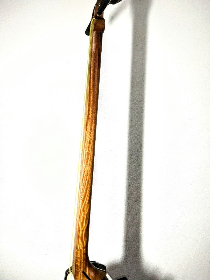 【状態良好】三味線　地唄　中棹　花梨　丸打胴　ハードケース　天然皮　津軽撥