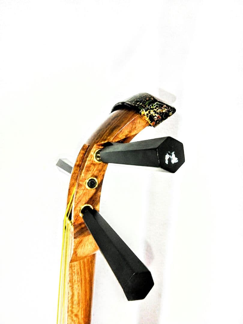 【状態良好】三味線　地唄　中棹　花梨　丸打胴　ハードケース　天然皮　津軽撥