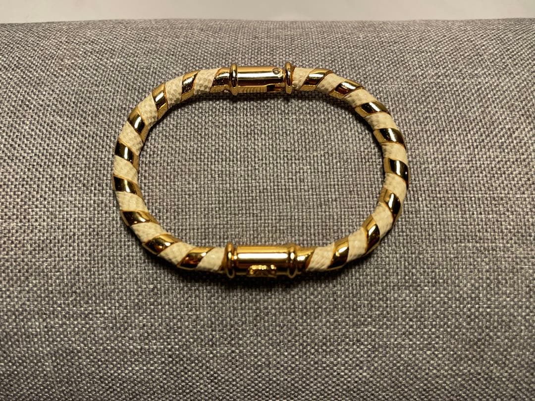 ロエベLOEWE ビンテージ バングル 革巻き 金 ゴールド 白　ホワイト