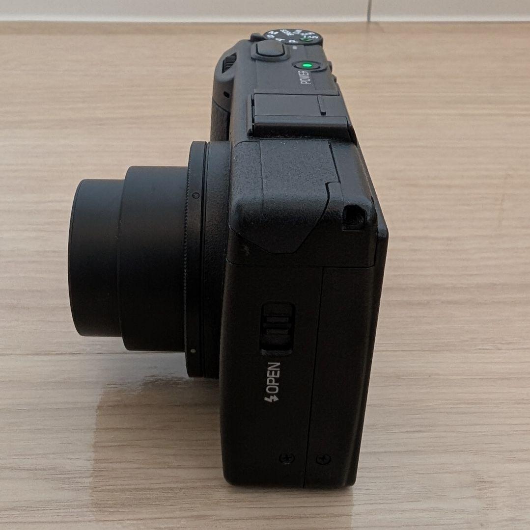 RICOH GR DIGITAL III　ショット数595回 バッテリー2個付き
