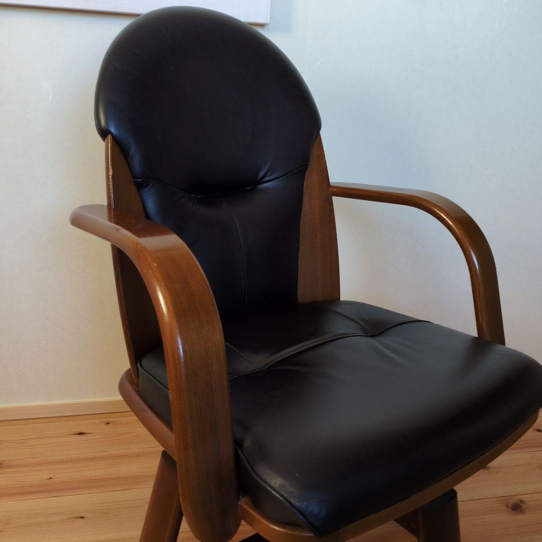 レザー アームチェア キャスター付き