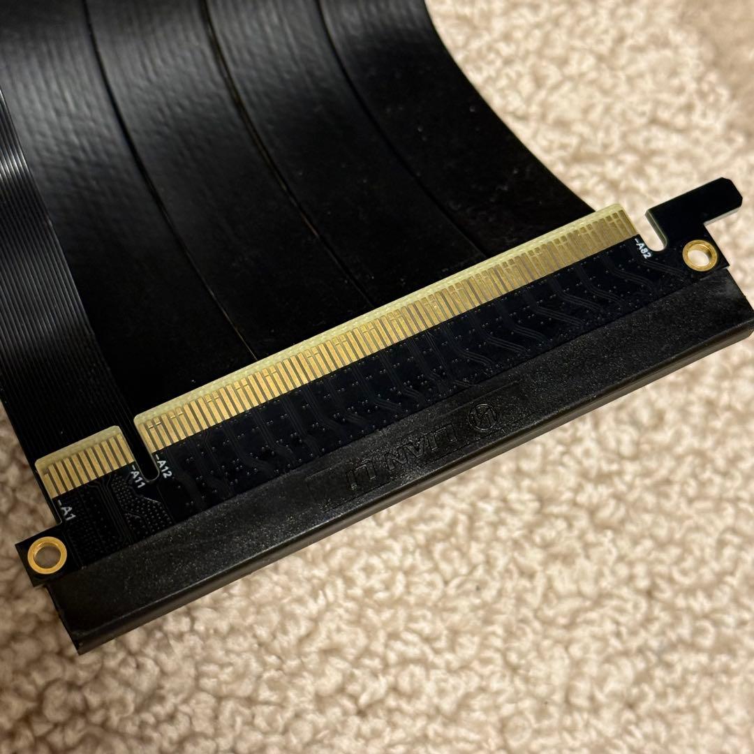 LIAN LI A4-H2O PCケース