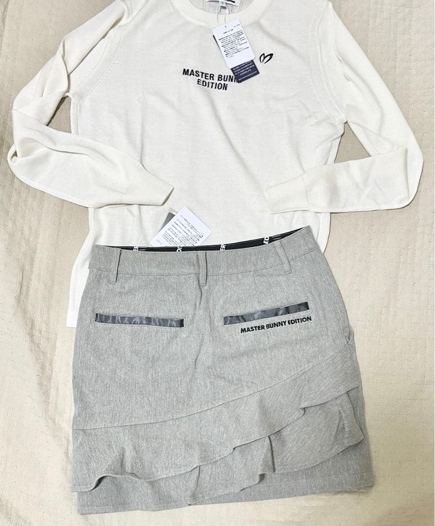◾︎新品　マスターバニー　定価2.6万　ストレッチ 後ろ裾フリルスカート
