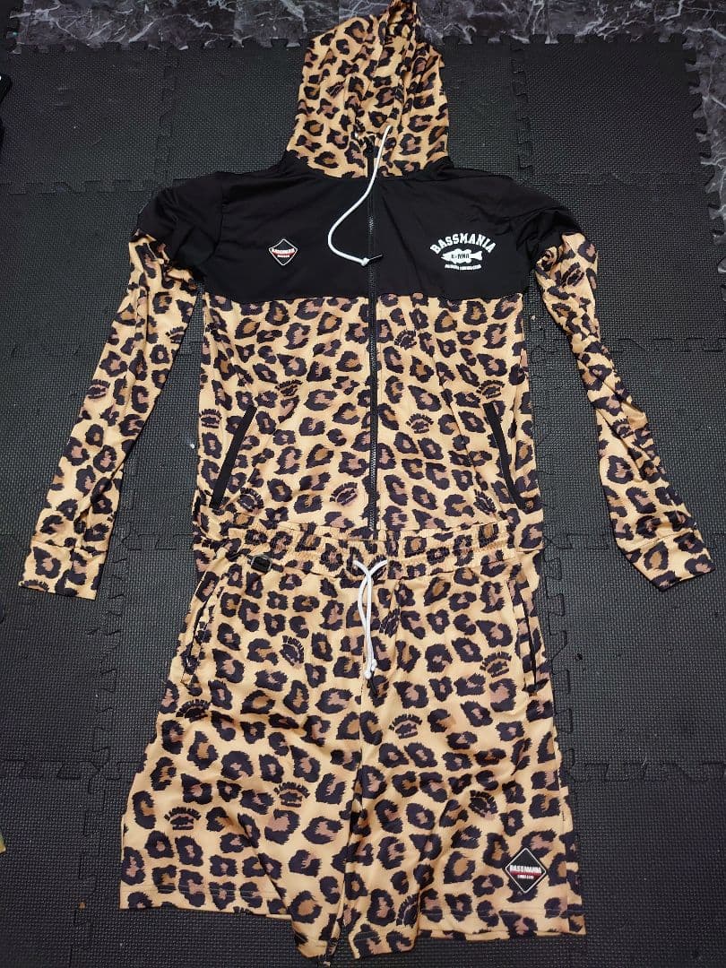 BASSMANIA バスマニア ヒョウ柄 フィッシングスーツ 上下セット XLXL