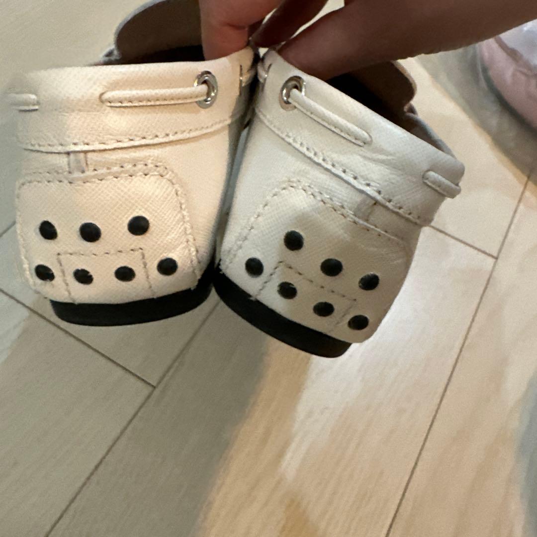 TOD'S ホワイト ローファー