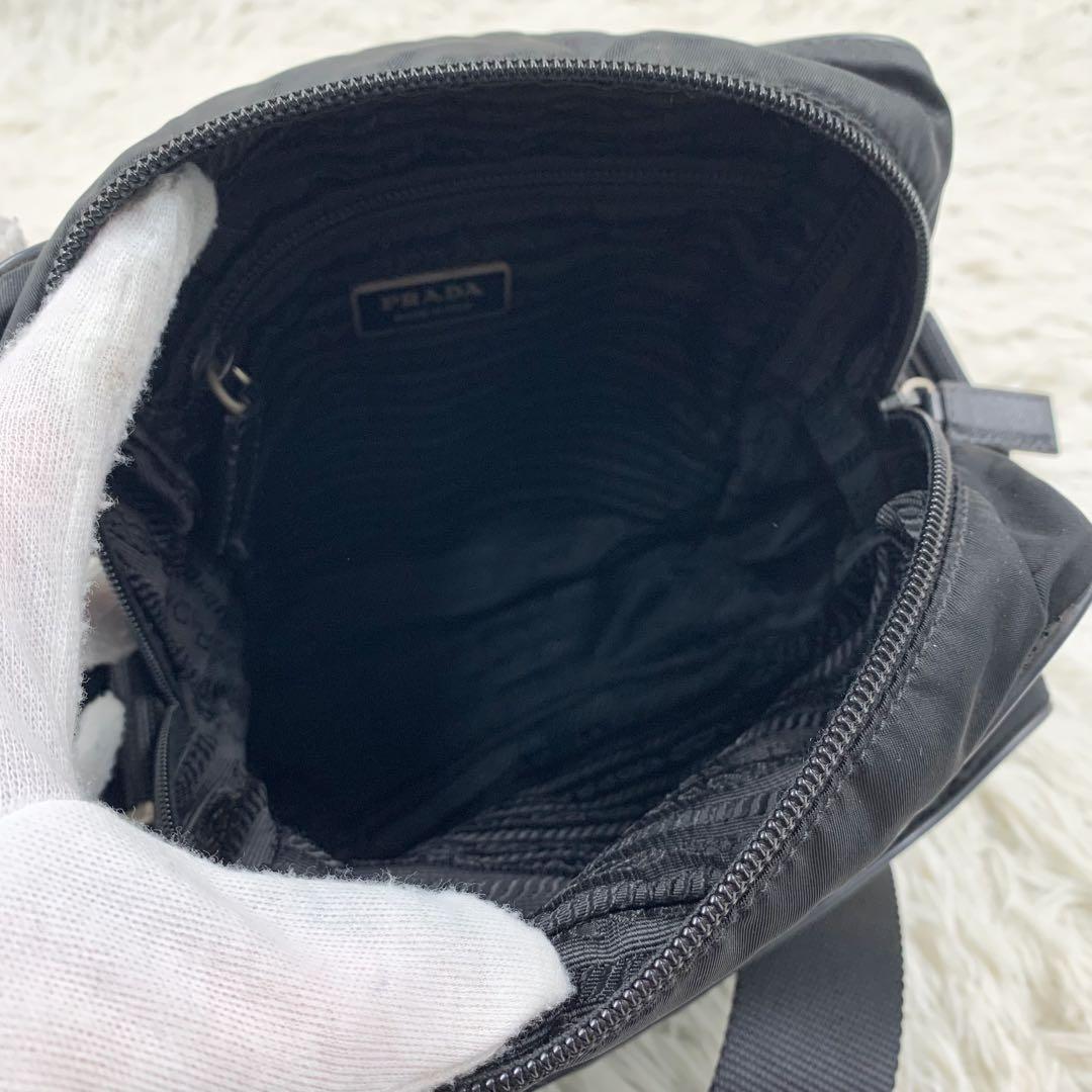 【✨美品✨】プラダ ショルダーバッグ アマゾン型 三角ロゴ ナイロン ブラック