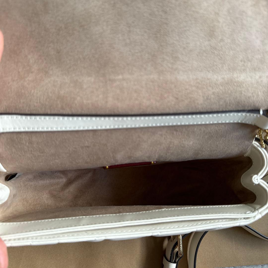 COACH アイボリー キルティング ショルダーバッグ【美品】