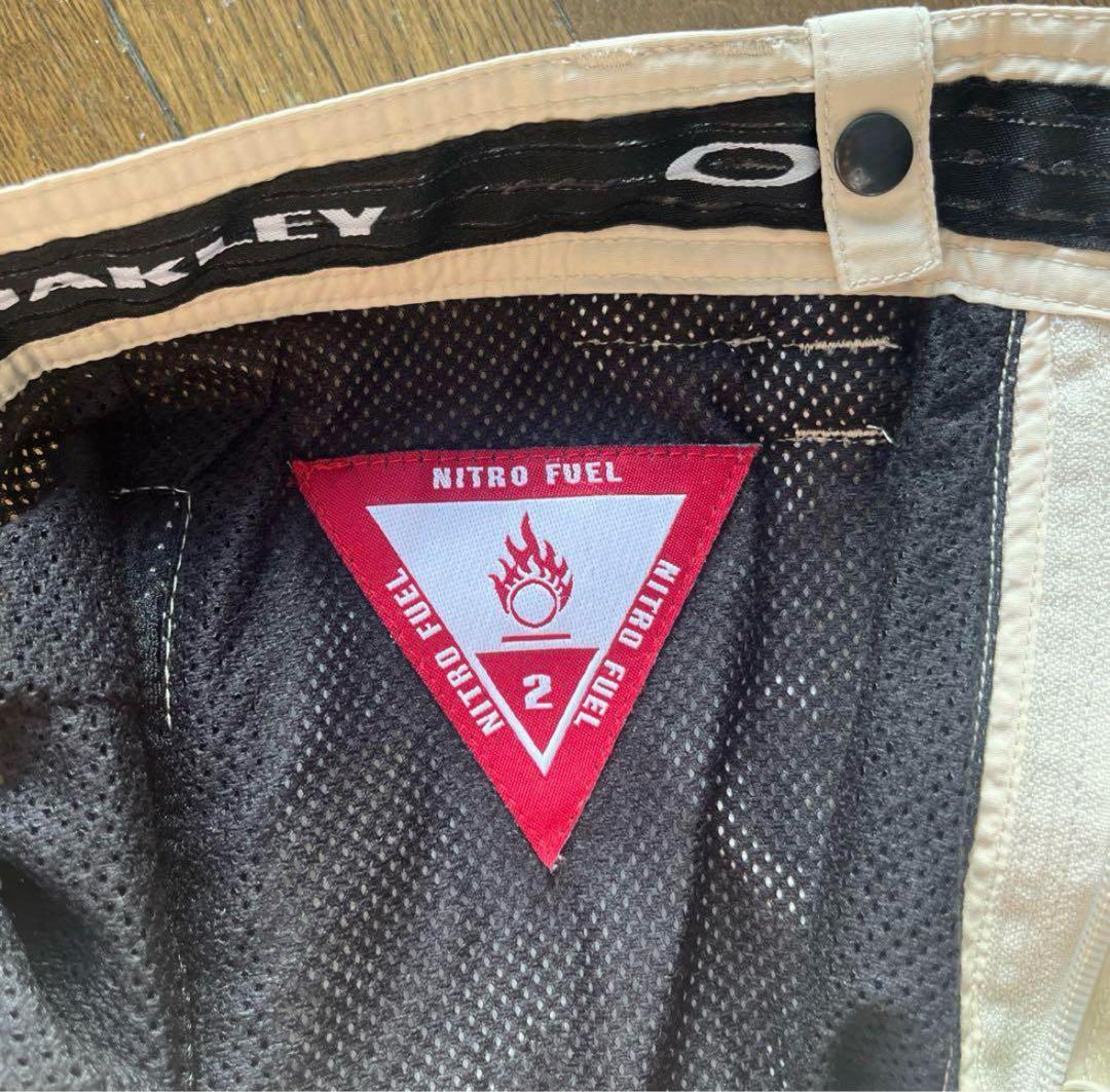 超希少　「早い者勝ち」オークリー　ダウン　スノボーウェア　上下セットOA