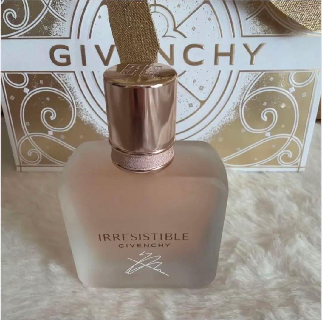 すに様専用出品 ヒョンジン サイン刻印入 GIVENCHY BEAUTY