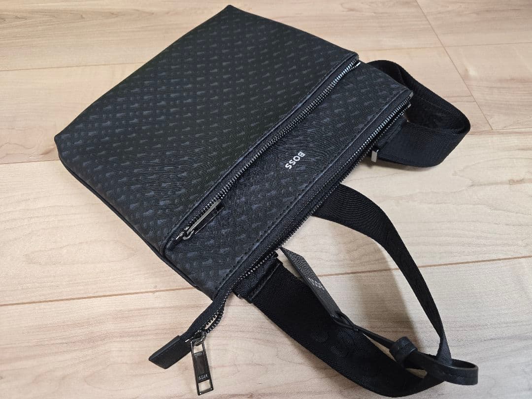 BOSS ブラックモノグラム　 ショルダーバッグ